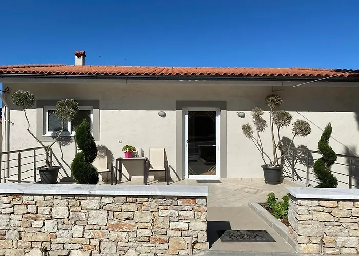 Evita Philoxenia Xiropigado