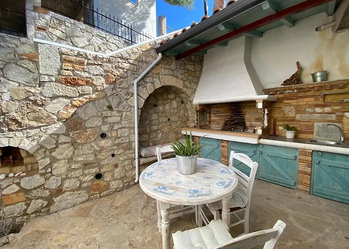 Evita Philoxenia קסירופיגאדו